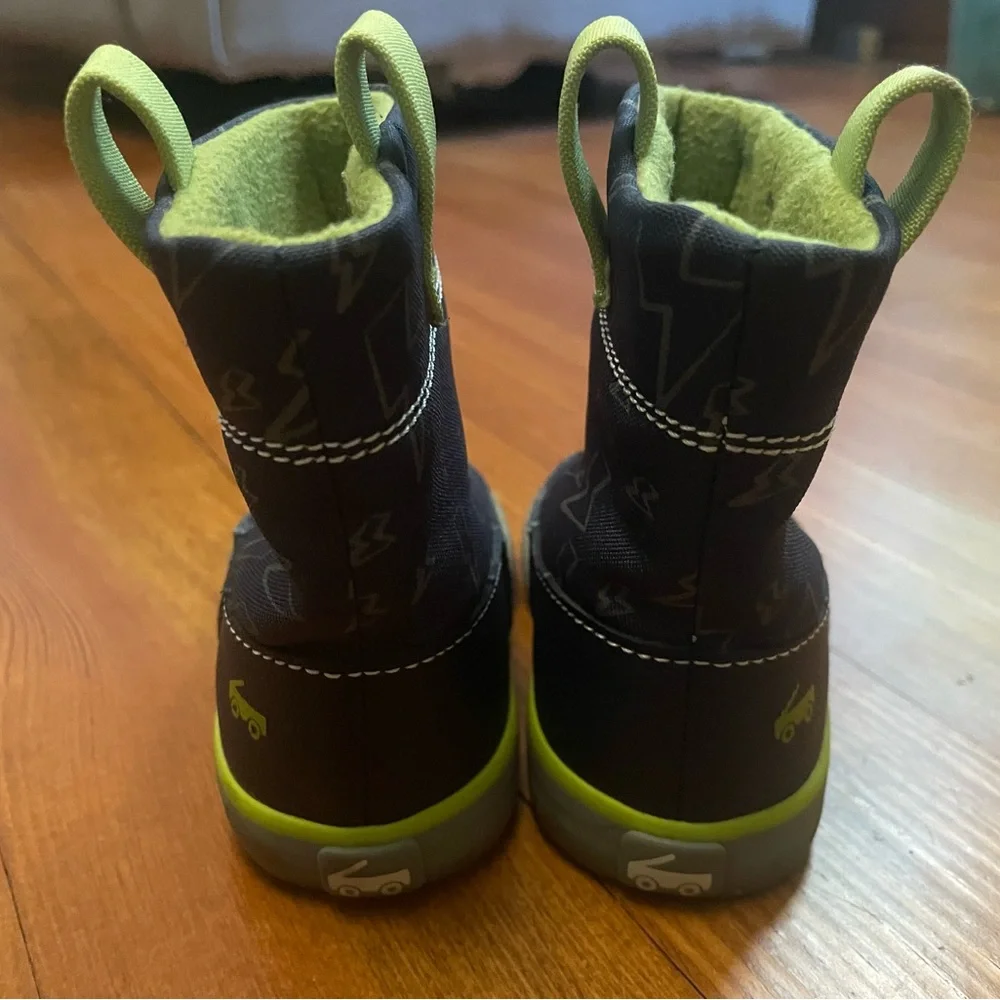 See Kai Run Lightening Bolt Boots Size 4